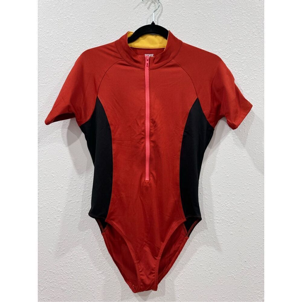 Pink victorias‎ secret rash guard  size medium